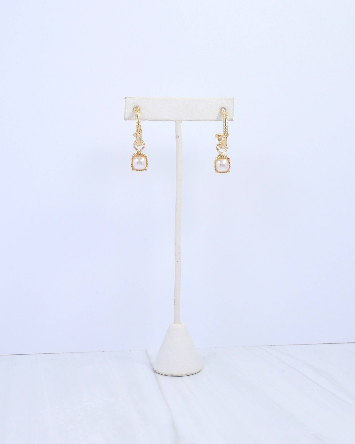 Anika Textured Medium Hoop With Dangle Pearl