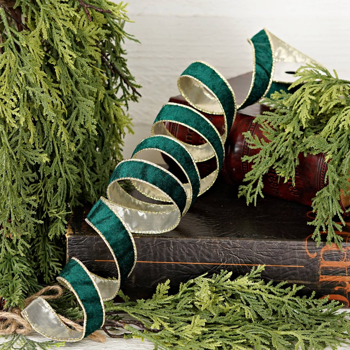 57R1218- Wired Velvet Ribbon-1inx10YD-Hunter Green/Gold Wire