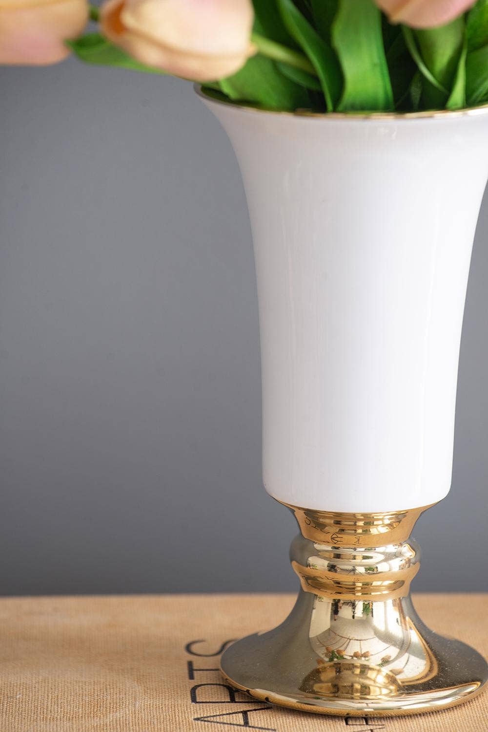 D4.5x8" Elliette Pedestal Vase - White/Gold