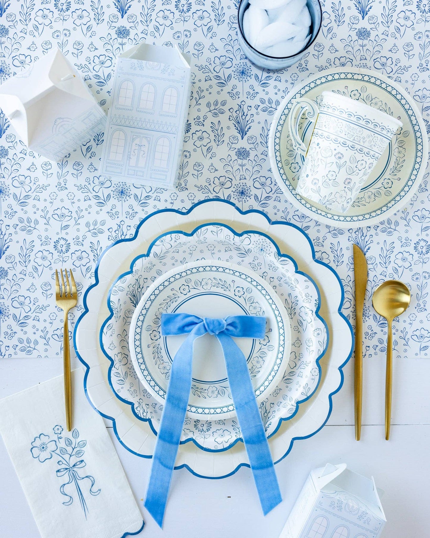 PEM1042 - Pembroke Cream with Blue Edge 12" Paper Plate