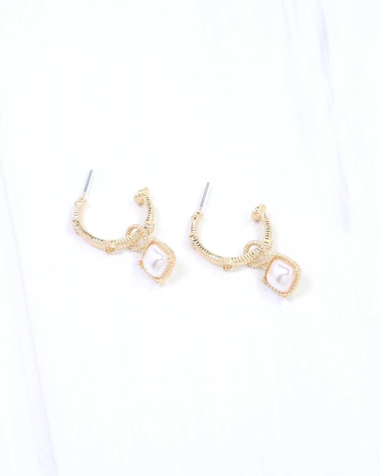 Anika Textured Medium Hoop With Dangle Pearl