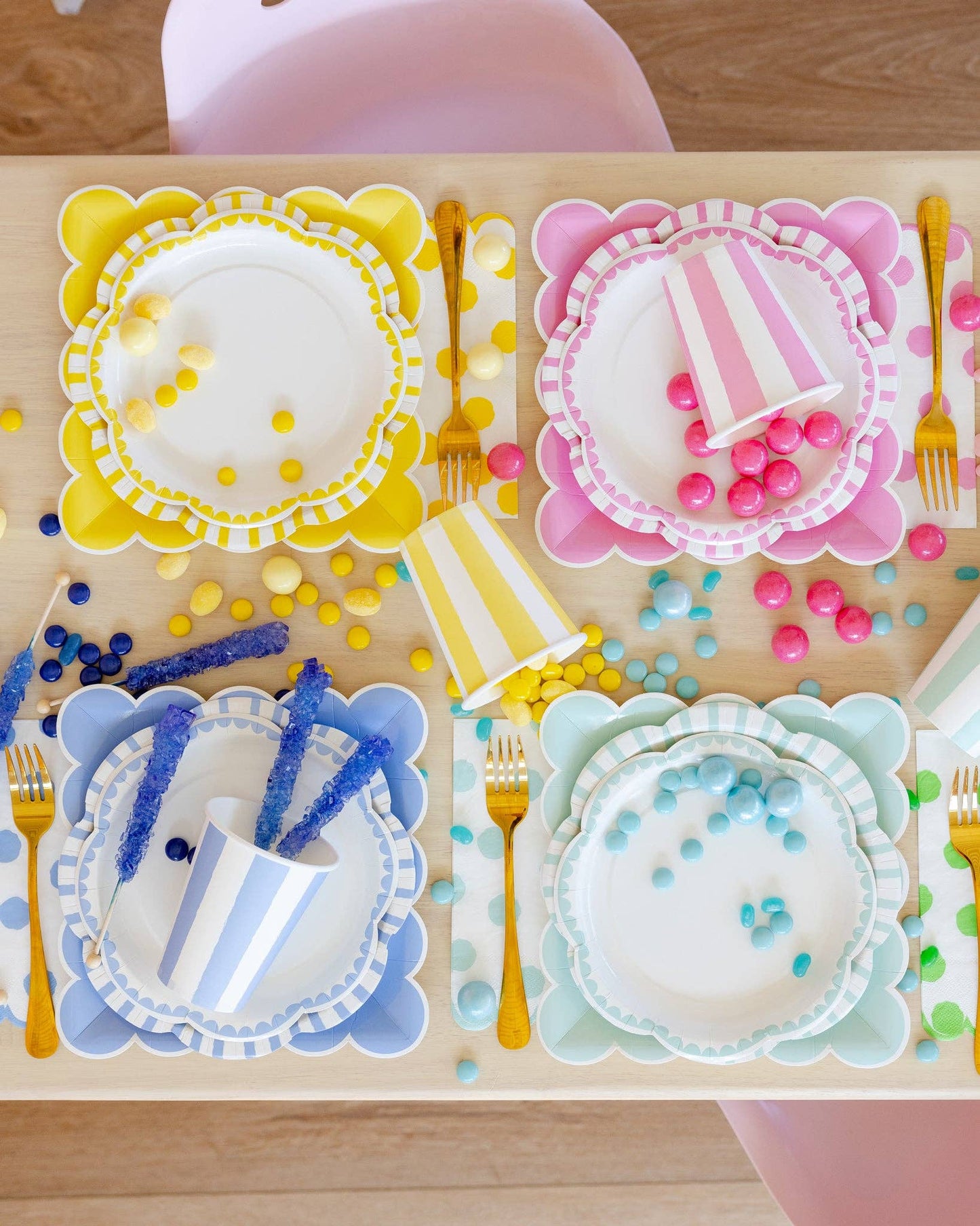 PAR1112 - Blue Dessert 8" Plate