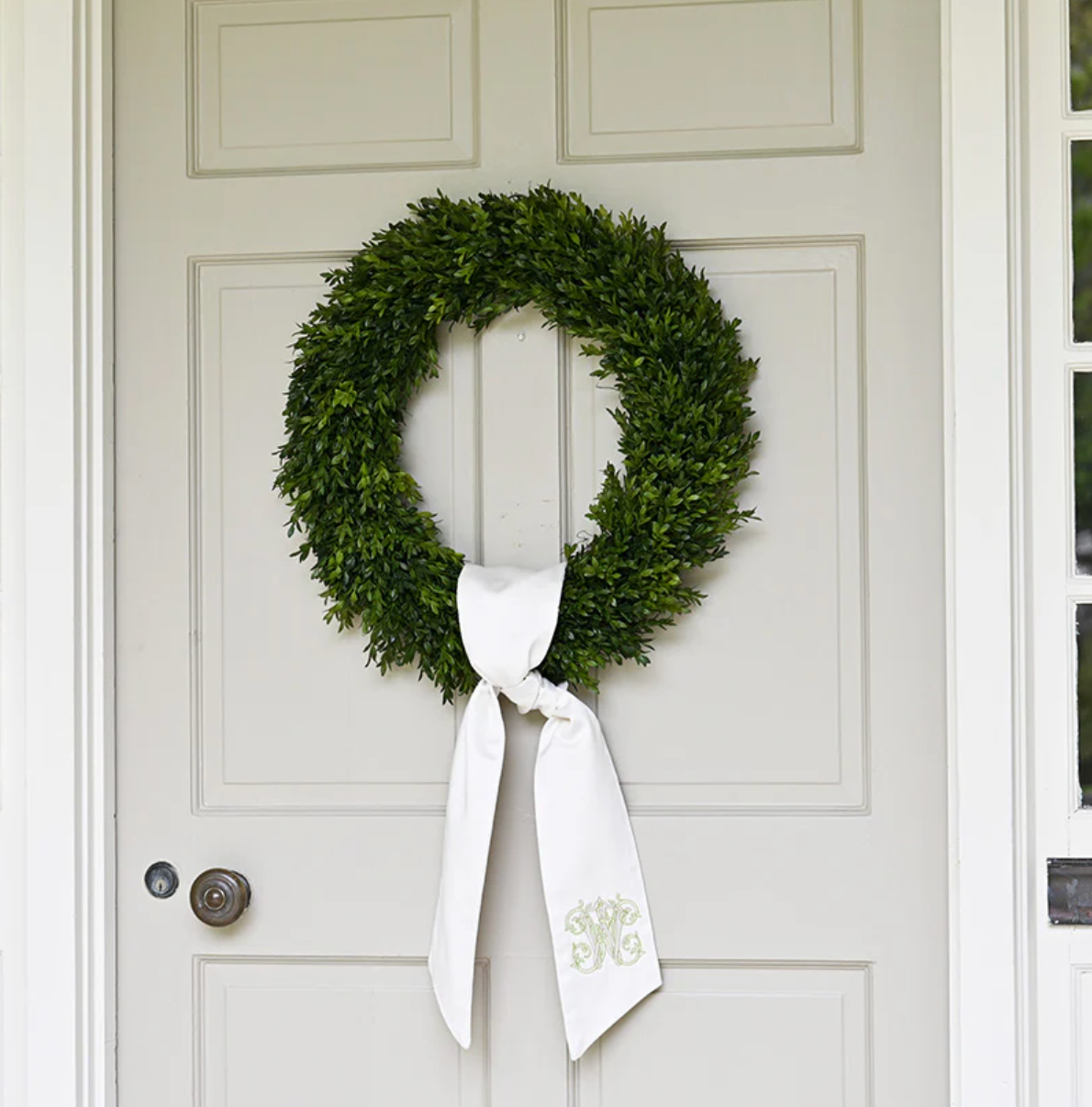 24” Round - Boxwood Wreath