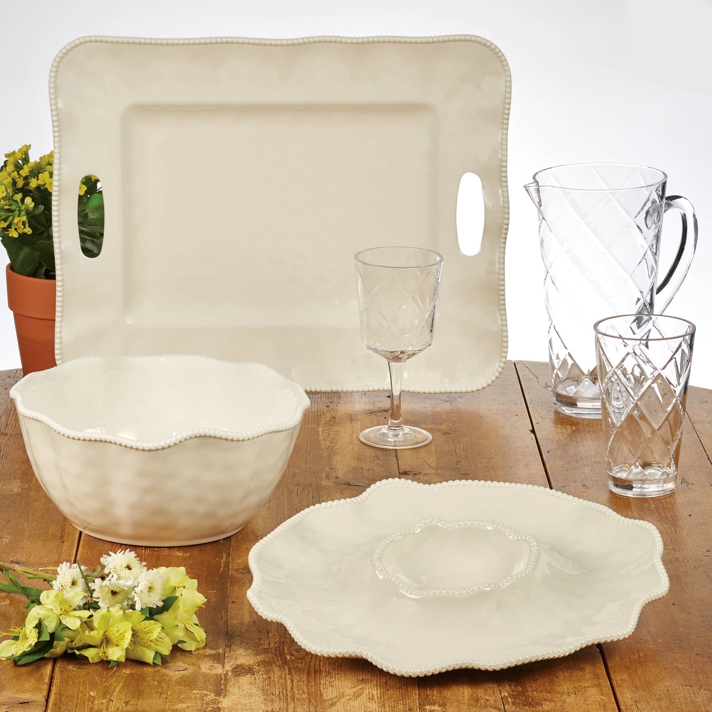 Perlette Cream Melamine Rect Tray w/Handles 19 in  x 15 in
