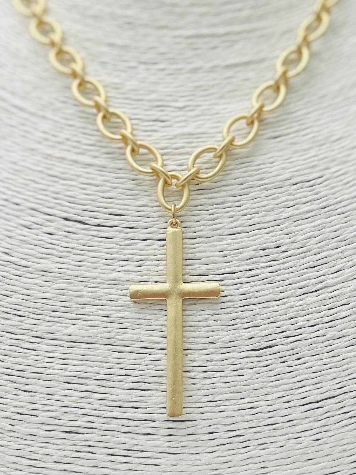 GOLDEN - Traditional Cross Necklace (vintage gold)