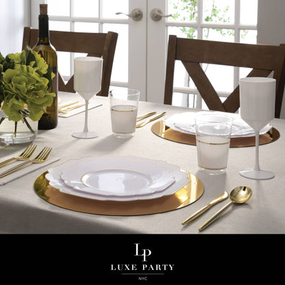 Scalloped Plastic Plates • White • Gold trim | 10 Pack