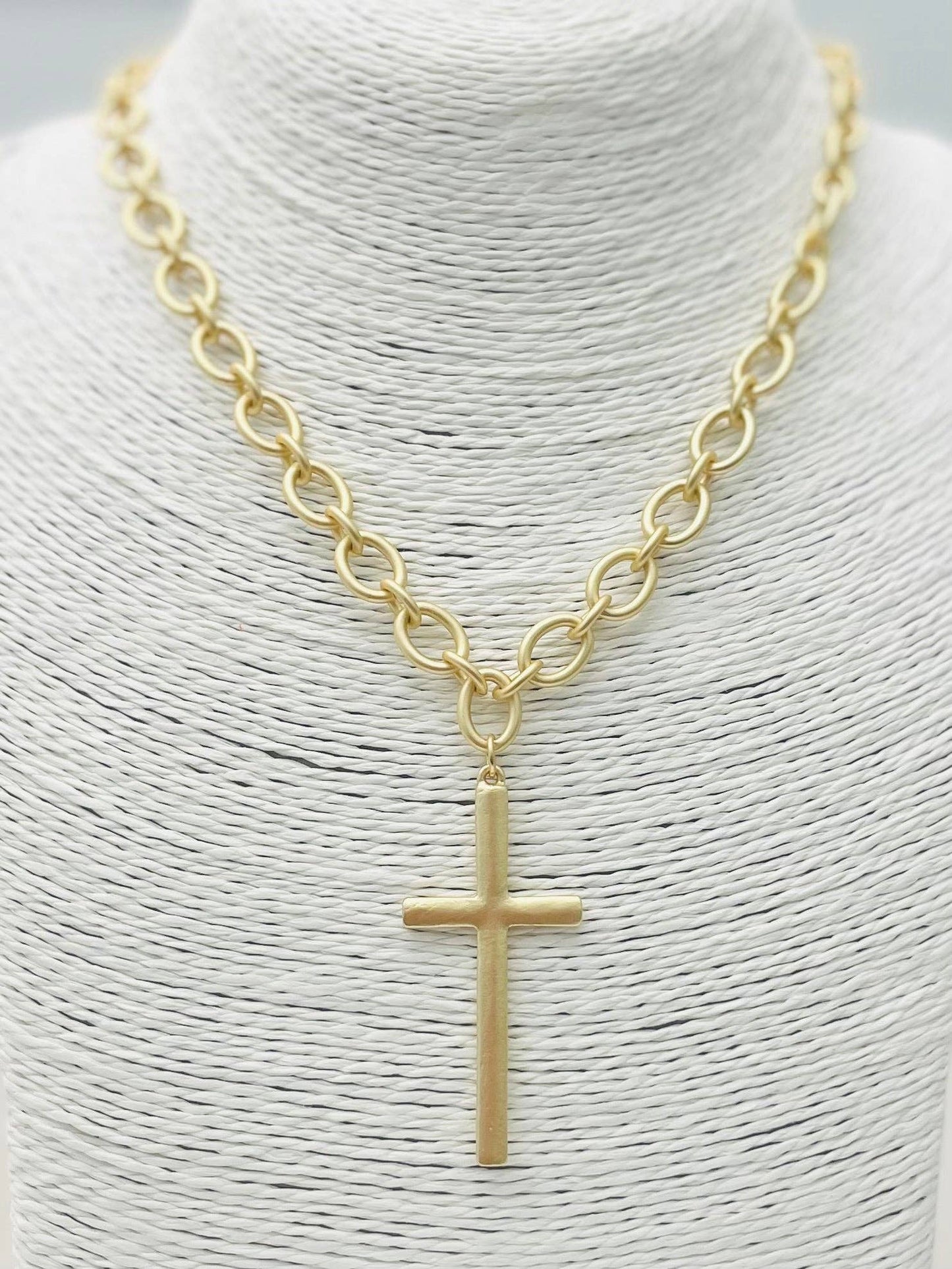 GOLDEN - Traditional Cross Necklace (vintage gold)