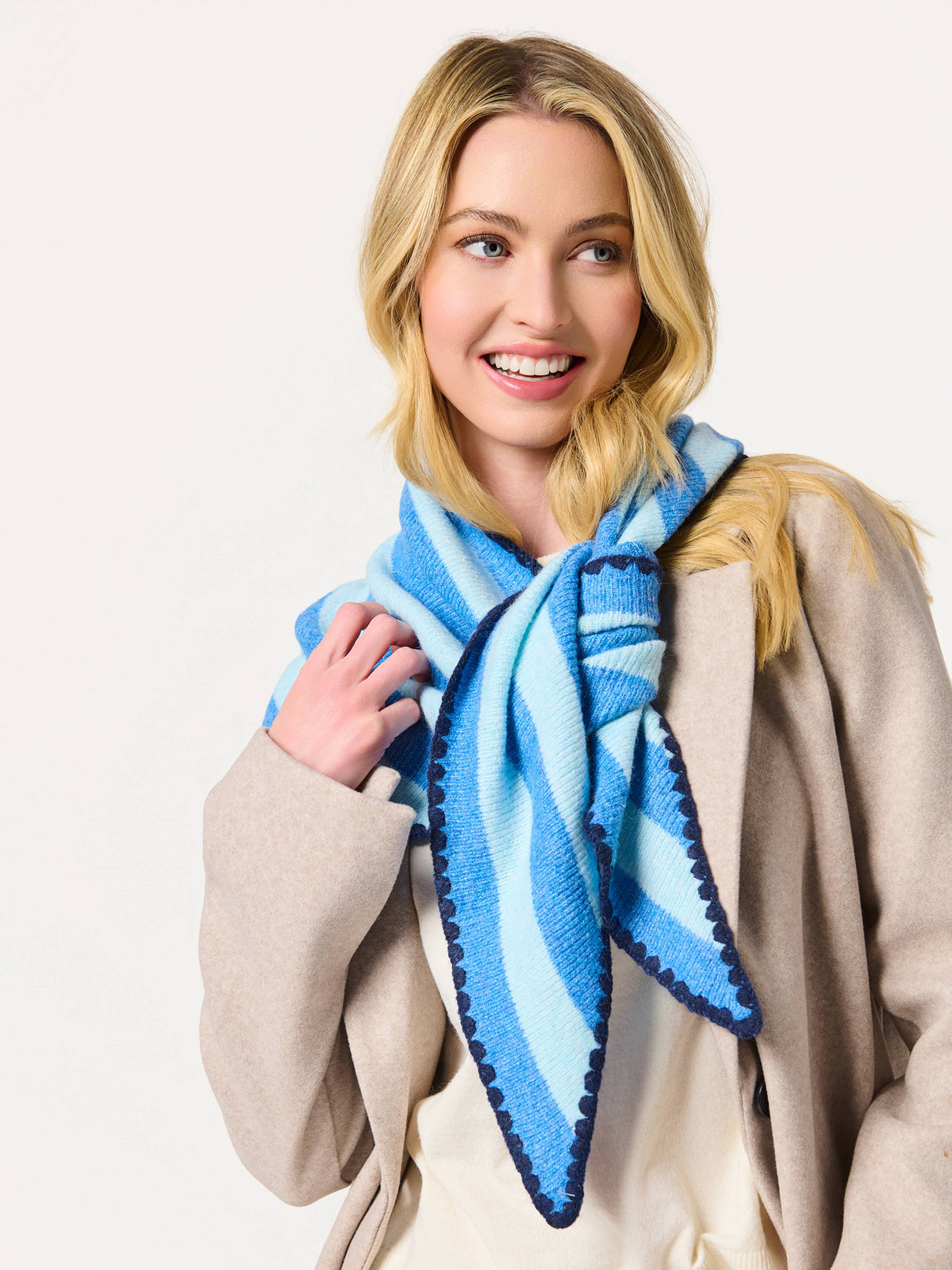 JOY LARGE TRIANGLE SCARF