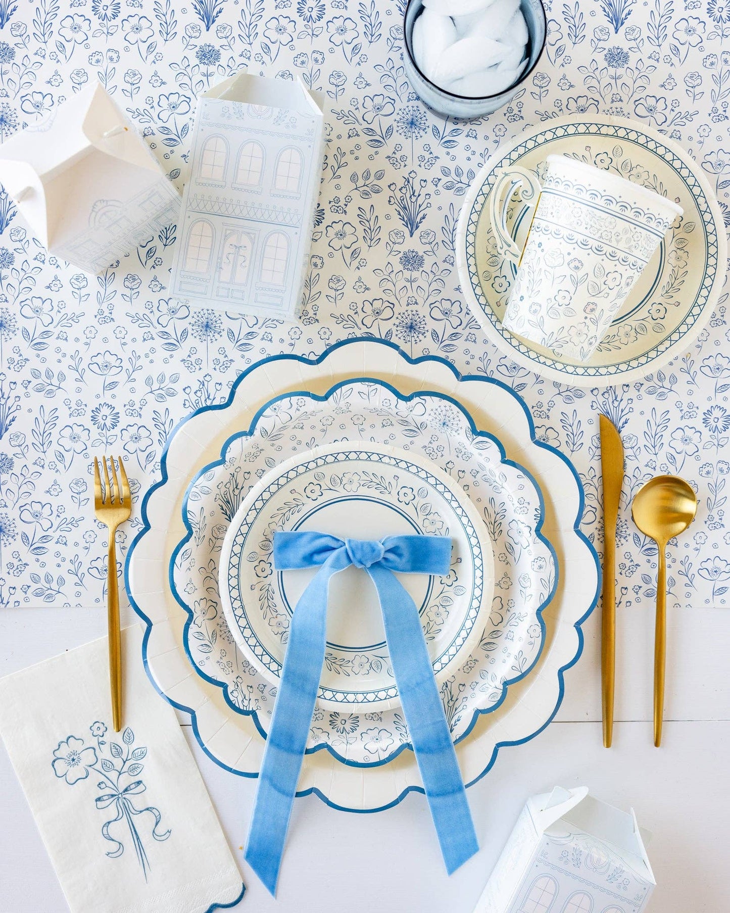 PEM1042 - Pembroke Cream with Blue Edge 12" Paper Plate