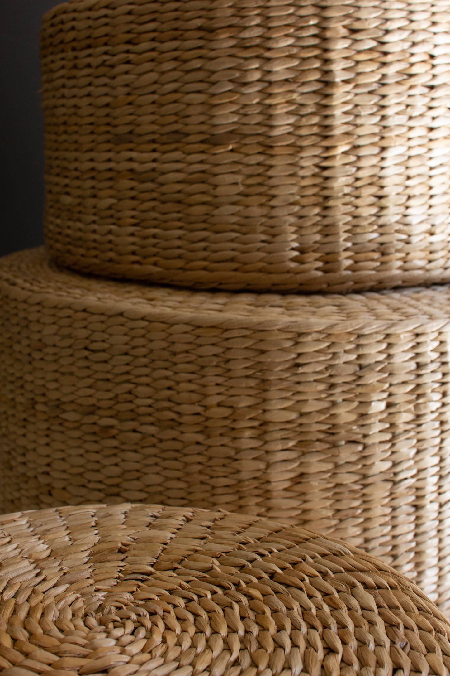 SET OF THREE ROUND NATURAL SEAGRASS RISERS